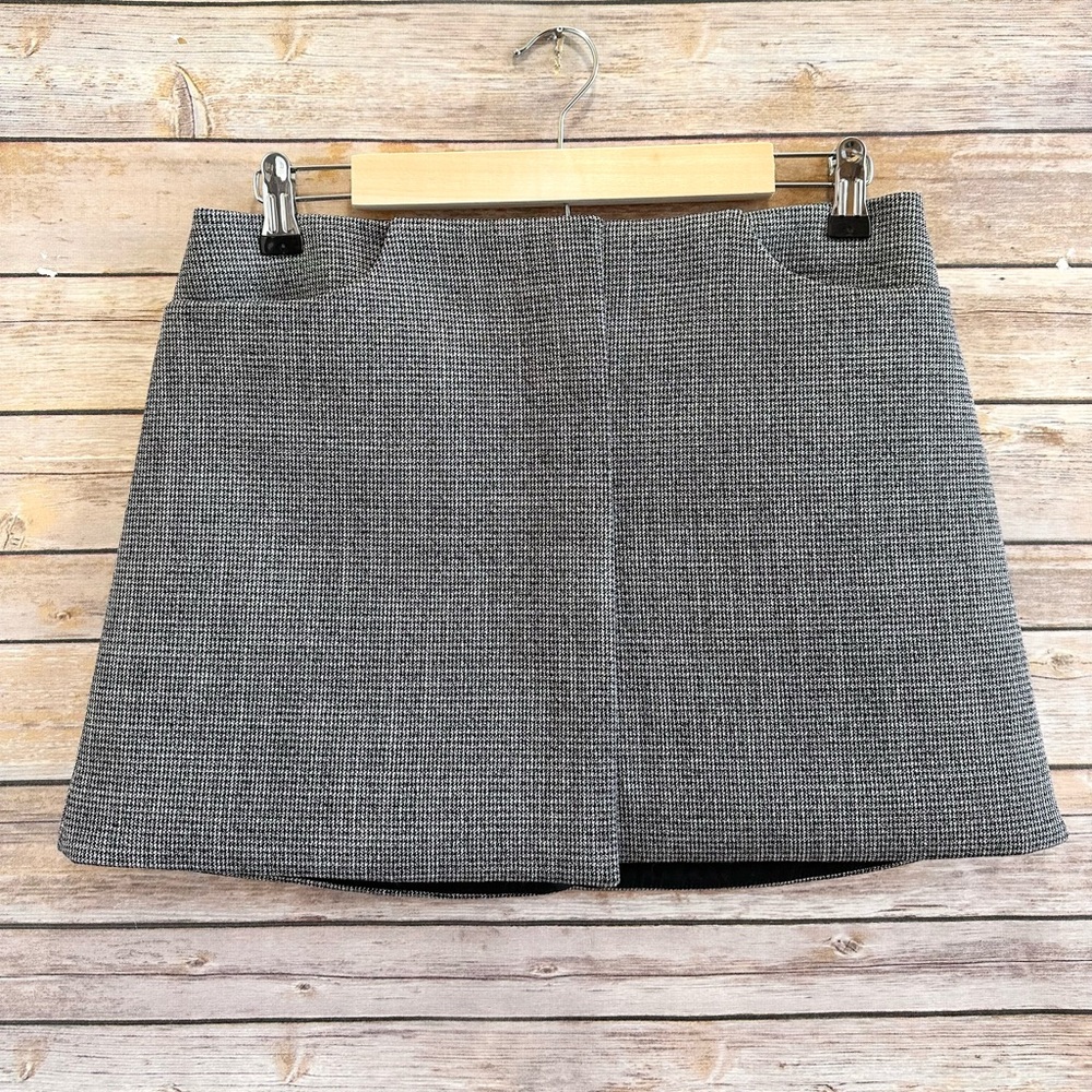 H&M Edition Skirt Women’s Size 6 Mini Heavyweight Snap Front NWT